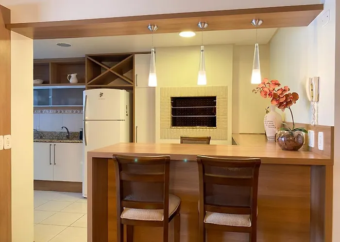 Apartamento Primavera, A 600 Metros Da Rua Coberta, Com 2 Quartos